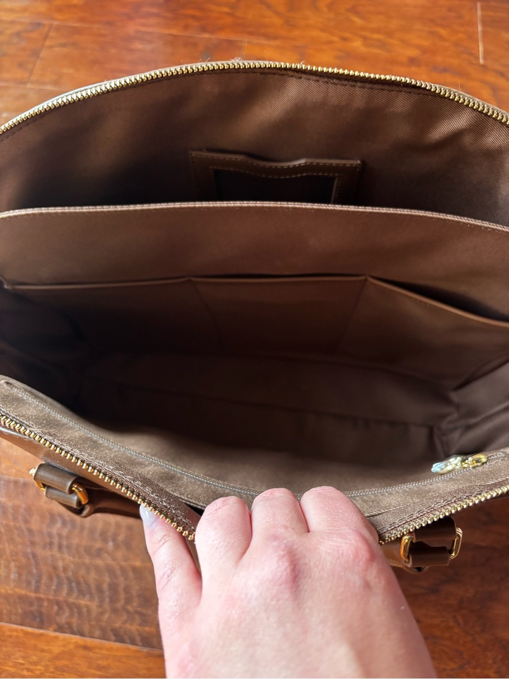 Caramel Faux Leather Work Tote Laptop Bag | Gold Bow Details | NWOT - Picture 9 of 14